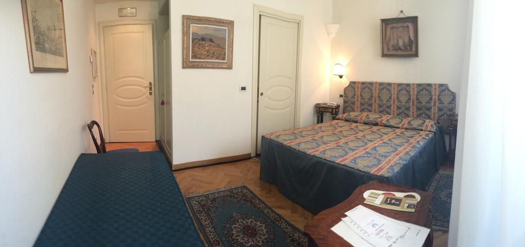 Al Teatro Hotel Livorno Kültér fotó